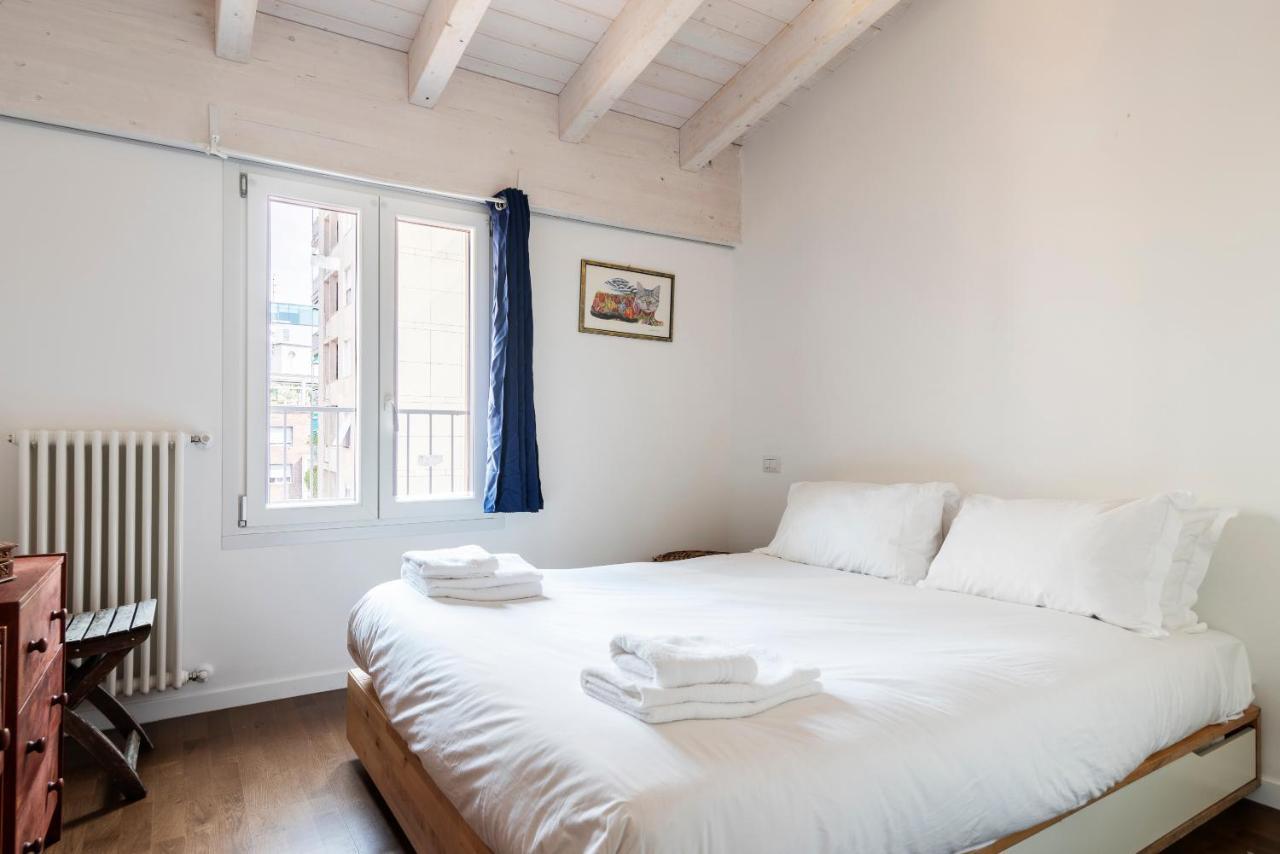 Cozy Apartment Near Central Station Милан Экстерьер фото