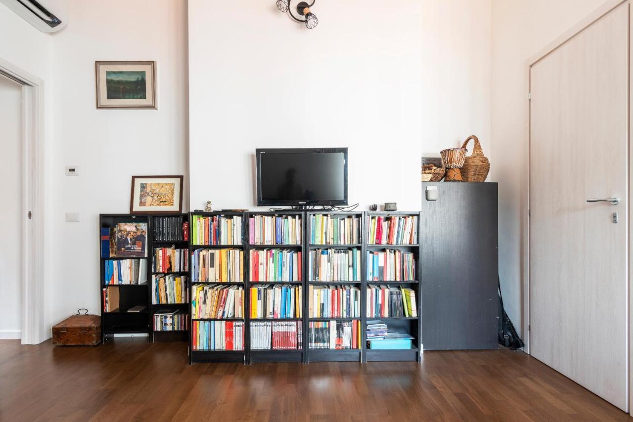 Cozy Apartment Near Central Station Милан Экстерьер фото